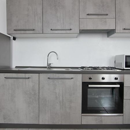 Italianway - Piazza Amendola 14 Apartman Como Kültér fotó