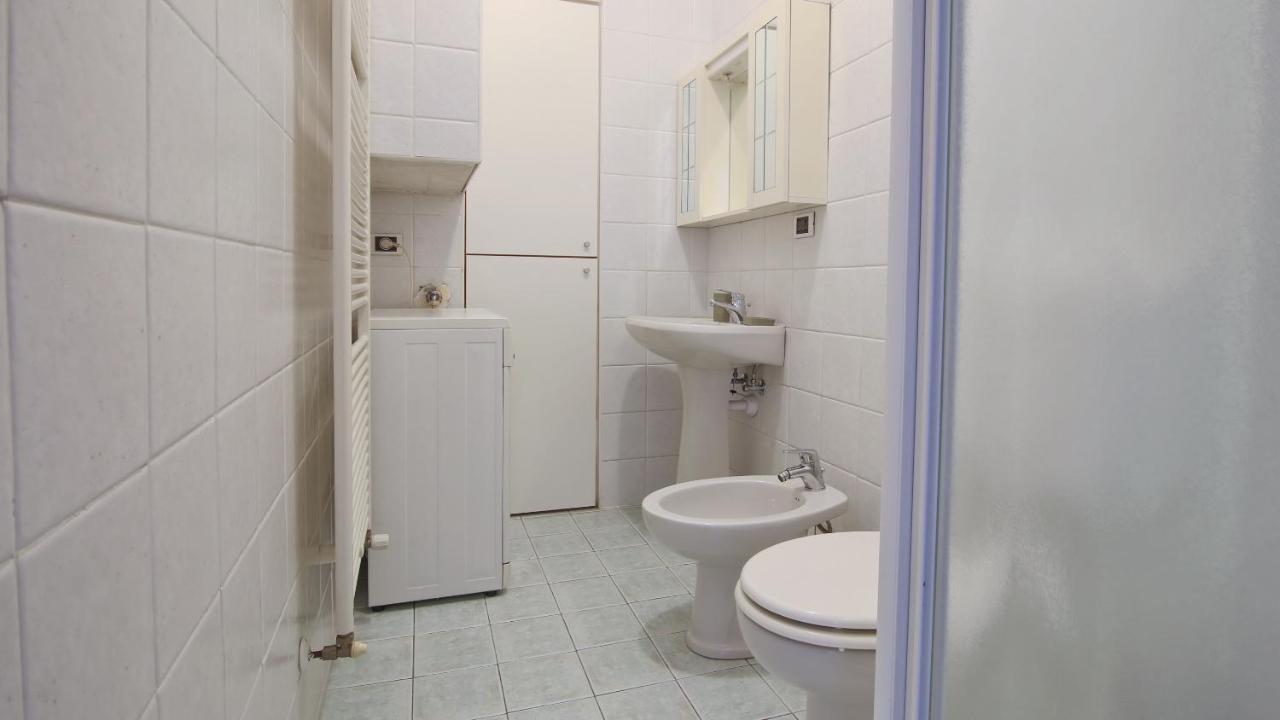 Italianway - Piazza Amendola 14 Apartman Como Kültér fotó