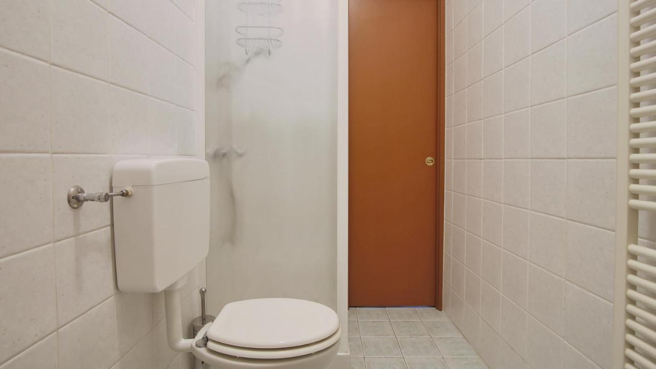 Italianway - Piazza Amendola 14 Apartman Como Kültér fotó