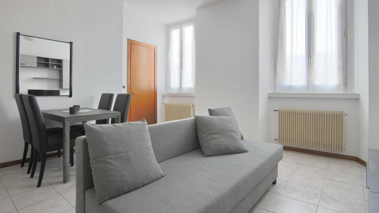 Italianway - Piazza Amendola 14 Apartman Como Kültér fotó